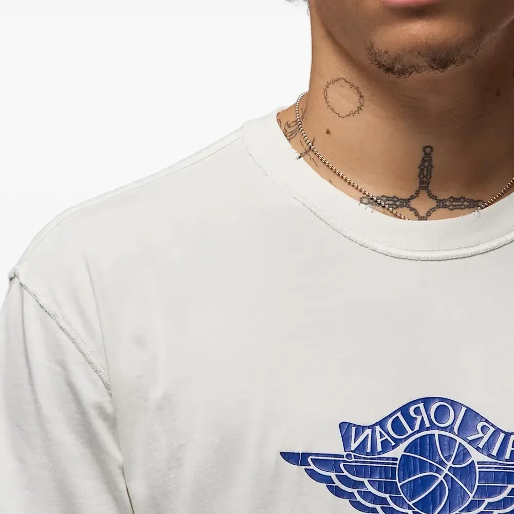 Футболка с круглым вырезом