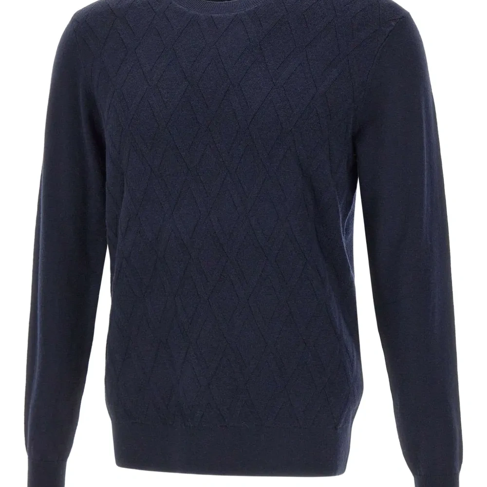 Свитер с ромбовидным узором