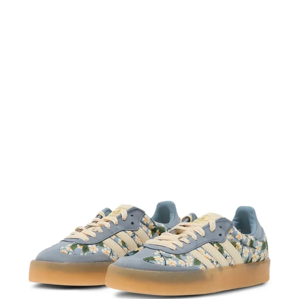 Кроссовки Sanbae с цветочным принтом из коллаборации с Liberty London
