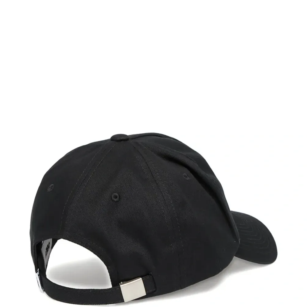 Бейсболка с регулируемым ремешком