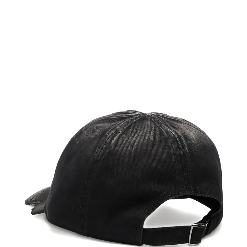 Бейсболка с эффектом состаривания