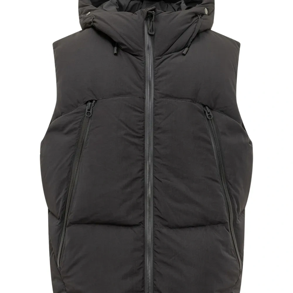 Жилет с молниями