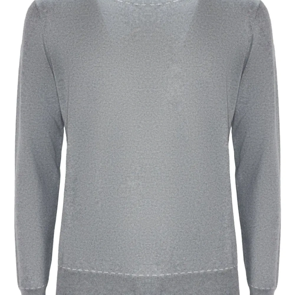 Шерстяной свитер