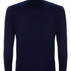 Свитер с высоким воротником