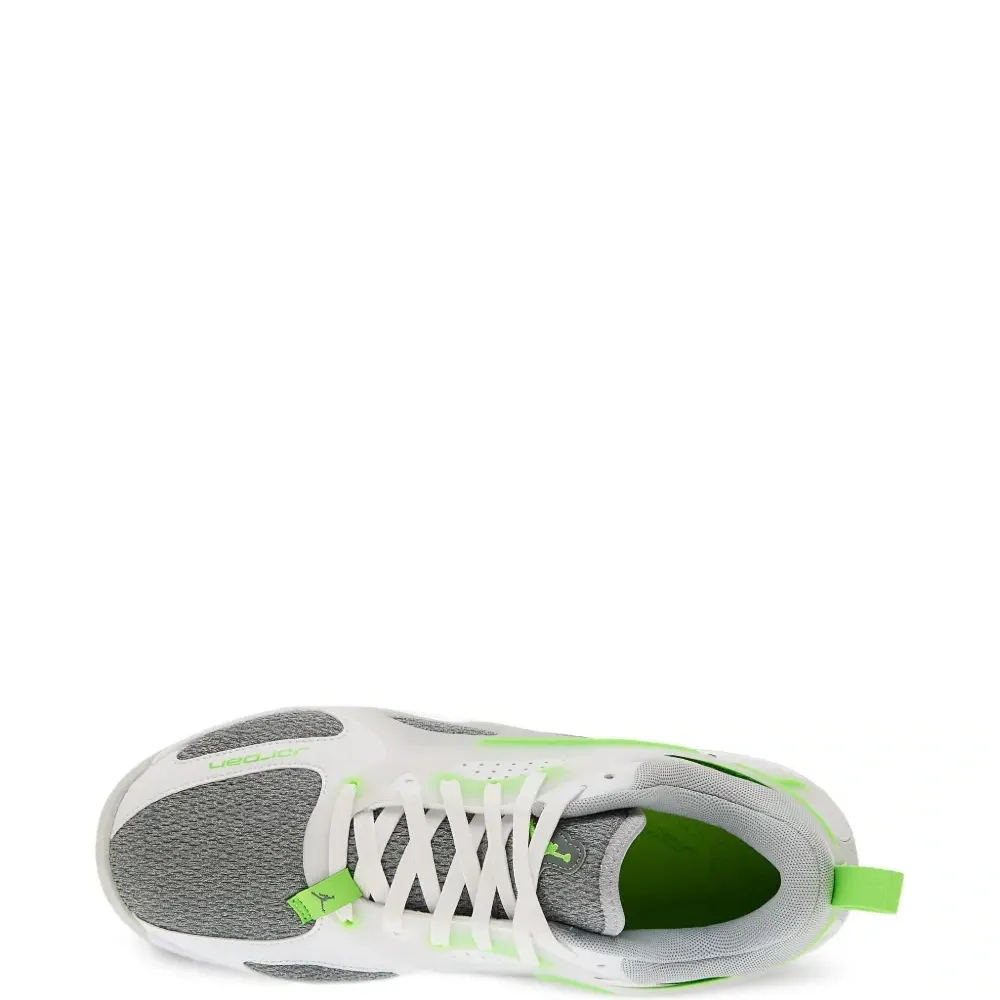 Кроссовки на шнуровке