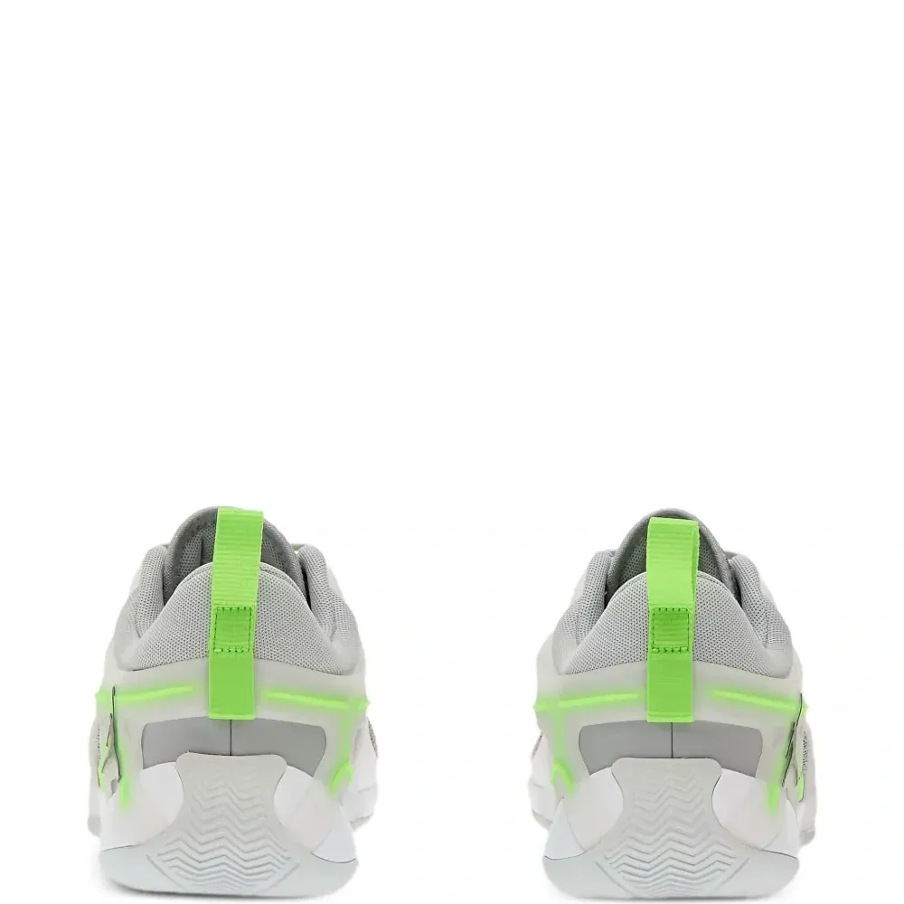 Кроссовки на шнуровке