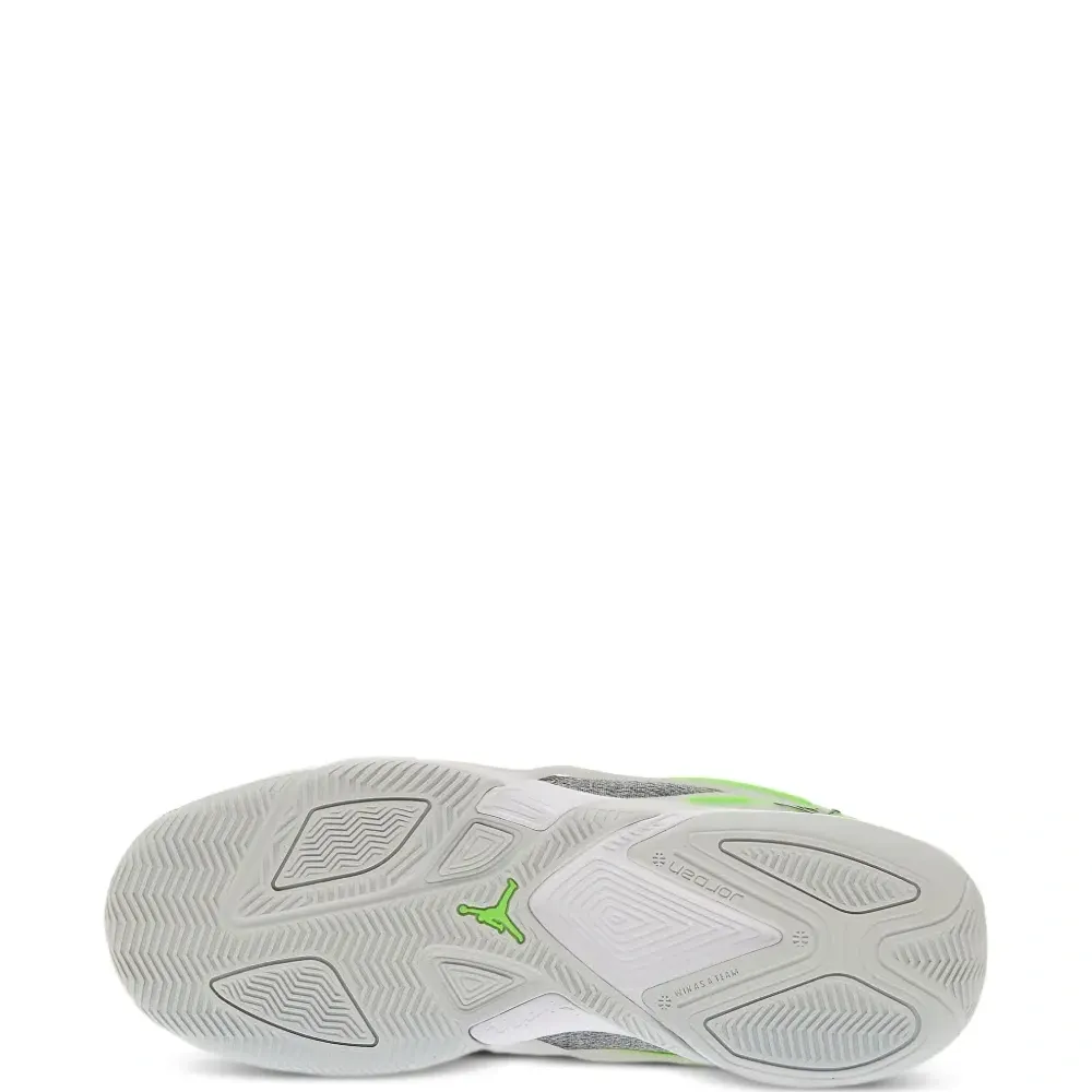 Кроссовки на шнуровке