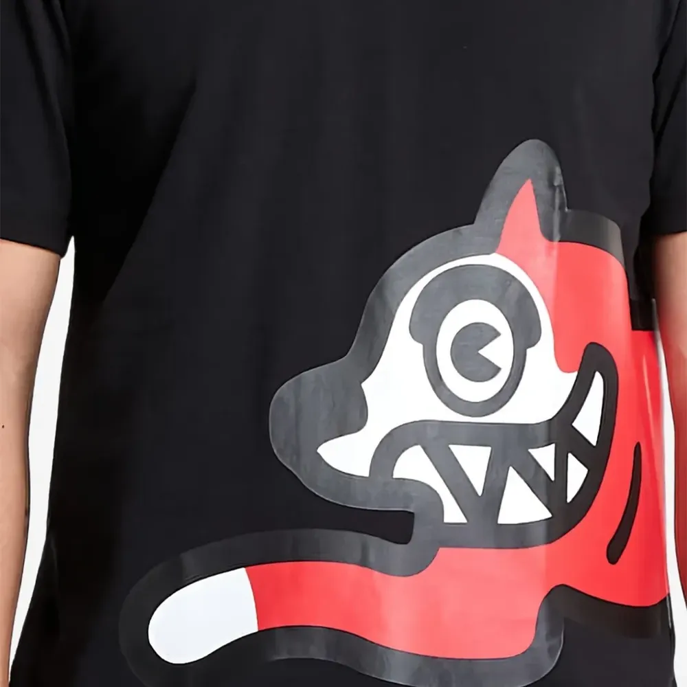 Футболка с большим бегущим псом