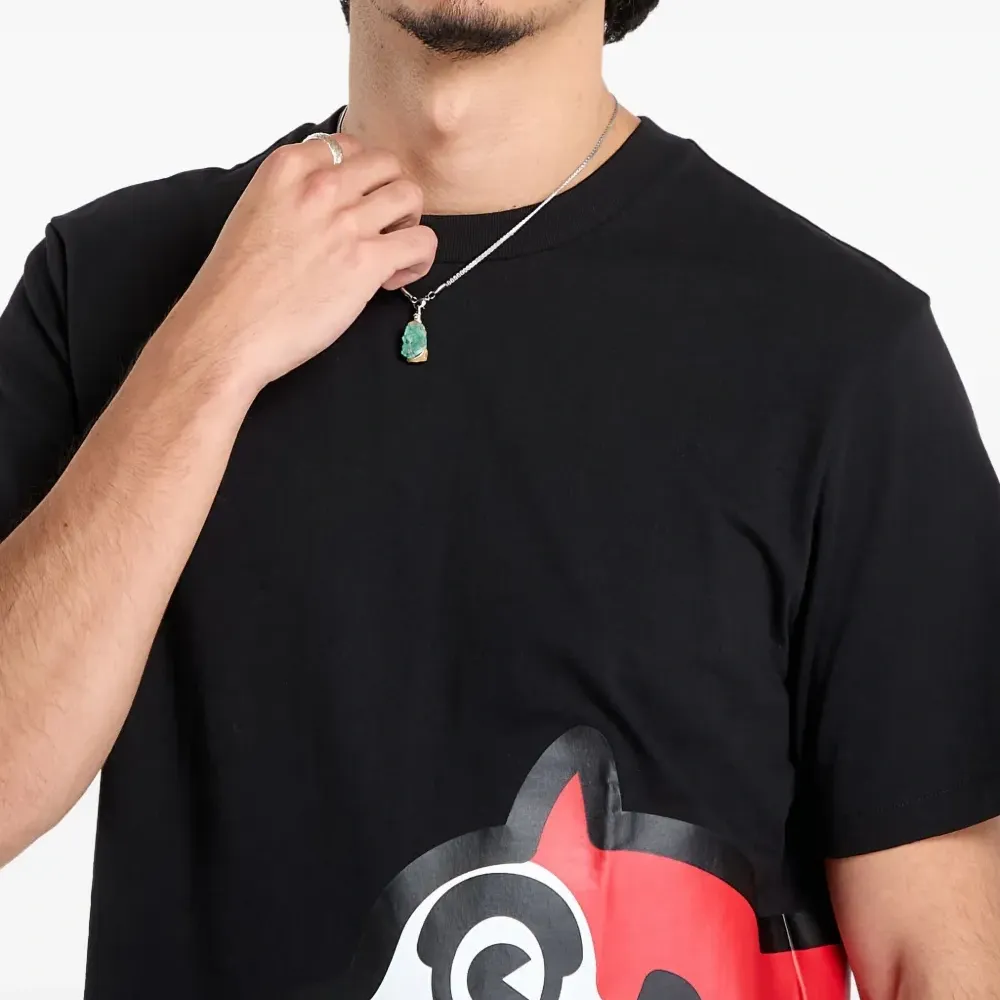 Футболка с большим бегущим псом