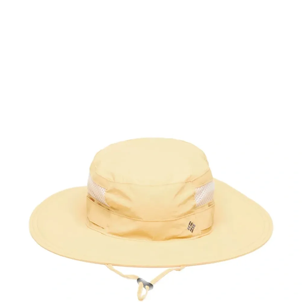 Кепка с вышитым логотипом