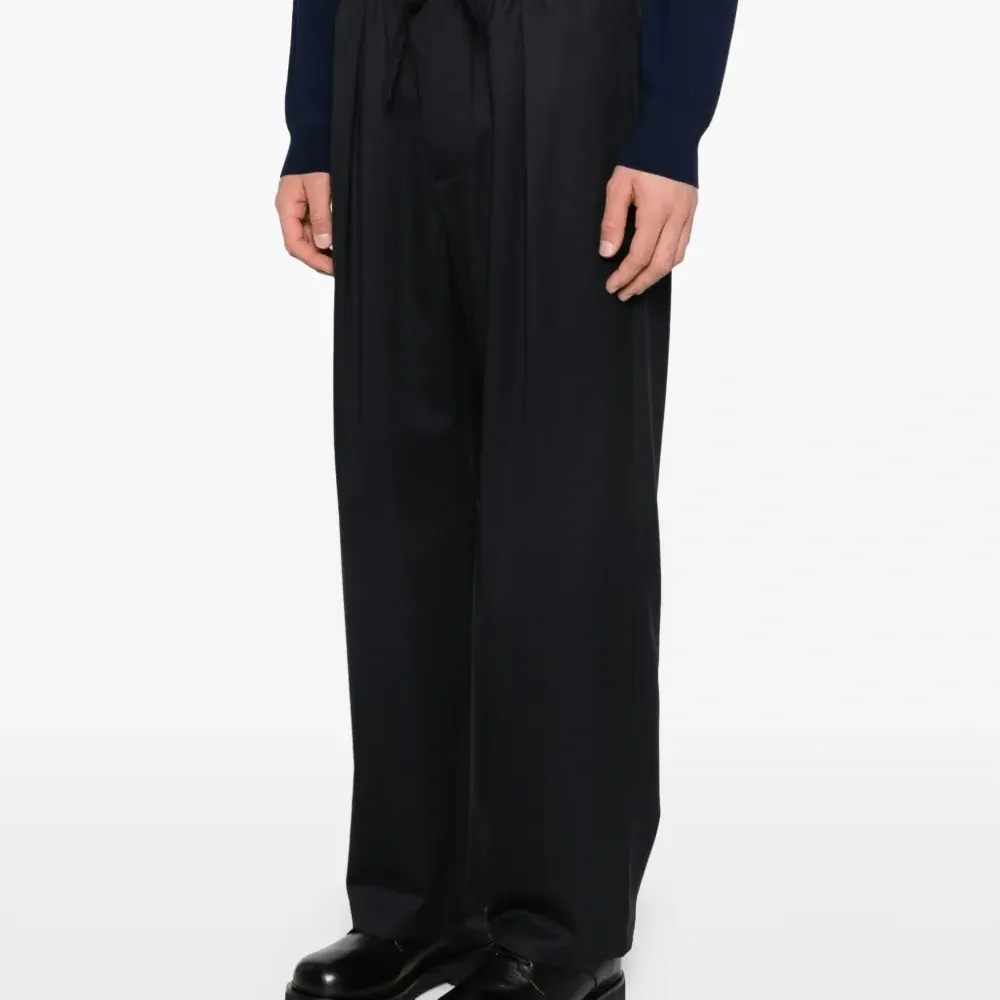 Брюки на завязках