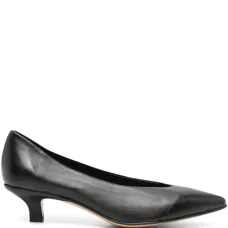 Туфли-лодочки с заостренным носком Туфли-лодочки с заостренным носком