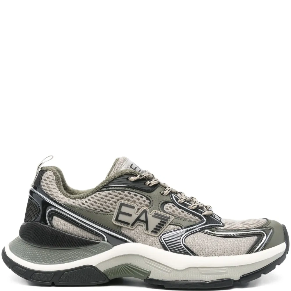 Кроссовки с логотипом