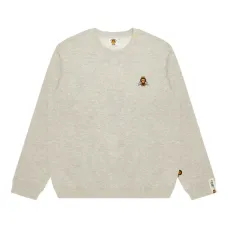 Свитер с вышивкой