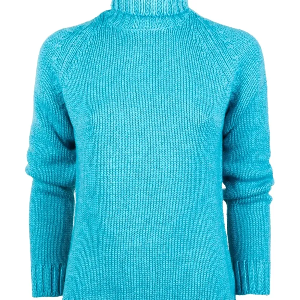 Свитер с воротником-стойкой