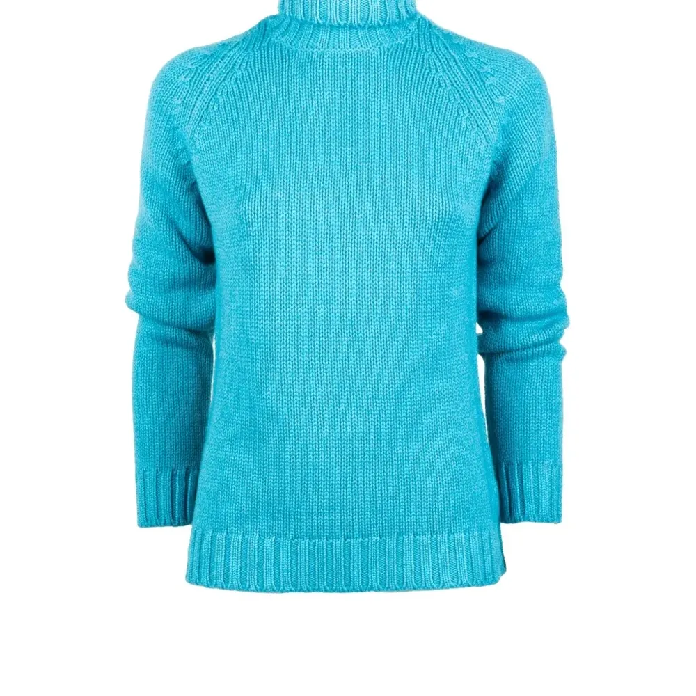 Свитер с воротником-стойкой