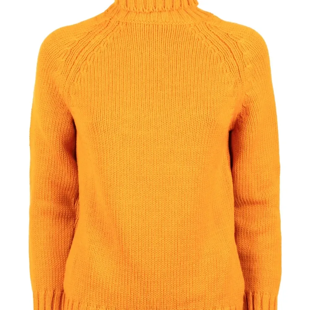 Свитер с воротником-стойкой