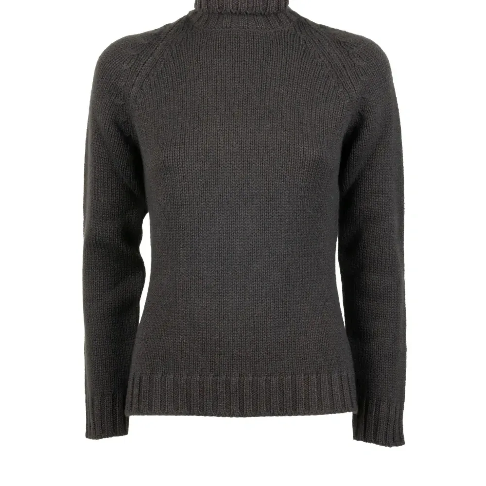 Свитер с воротником-стойкой