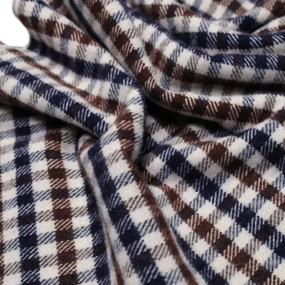 Клетчатый шарф с бахромой