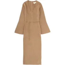 Макси-платье с V-образным вырезом и цепочкой