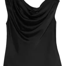 Платье с воротником-хомутом