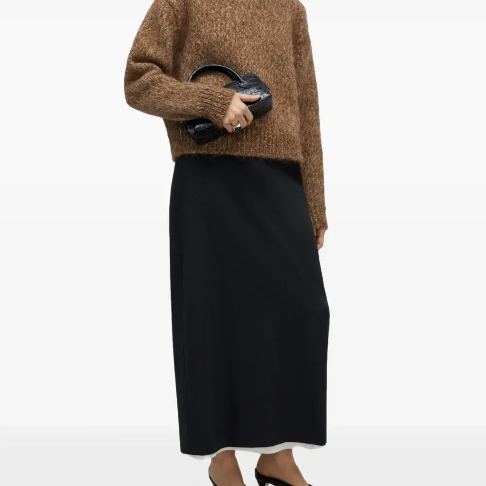 Свитер с длинными рукавами