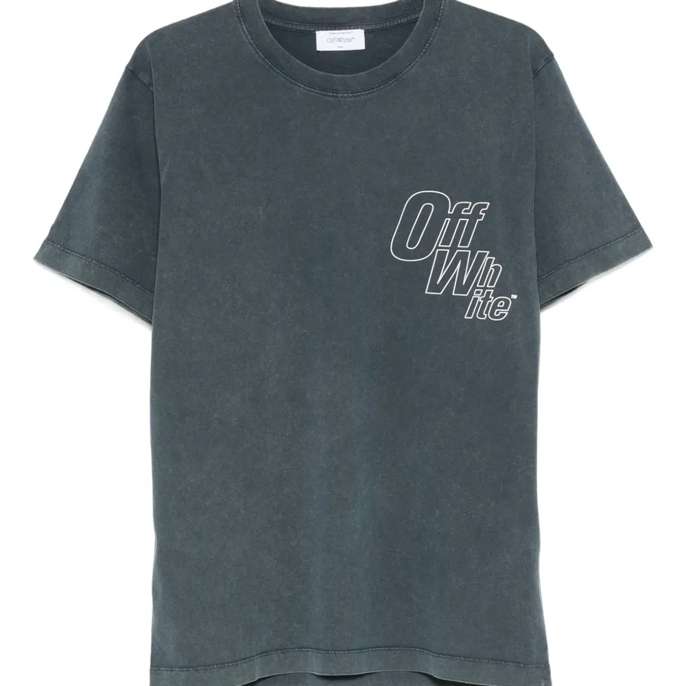 Футболка с логотипом