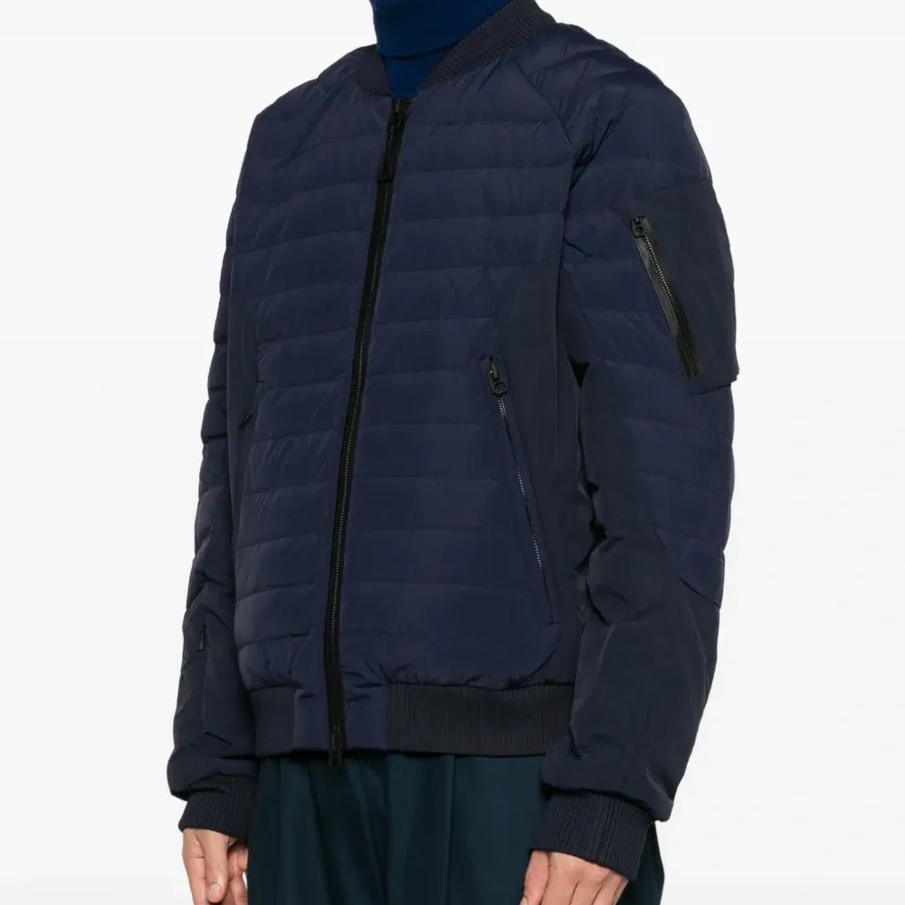 Стеганая куртка на молнии Стеганая куртка на молнии