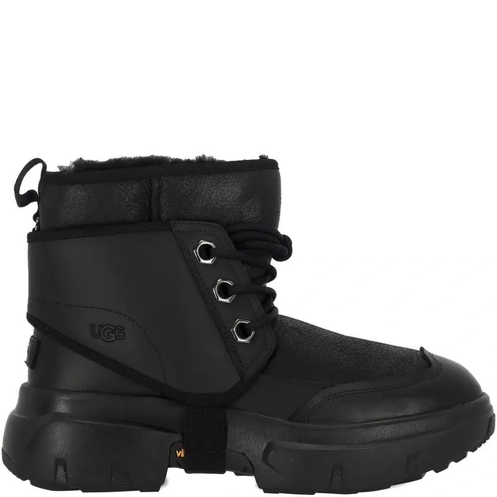 Кожаные походные ботинки на шнуровке