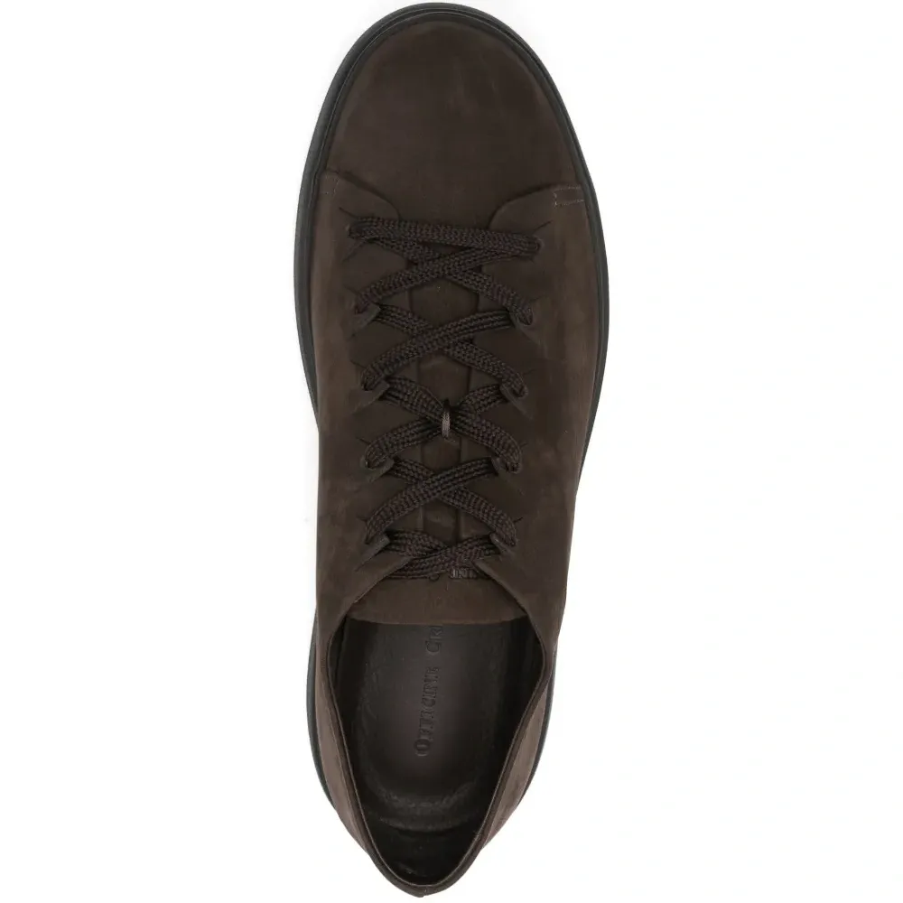 Кожаные кроссовки