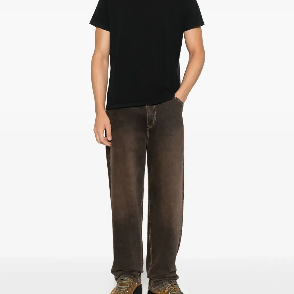 Футболка с круглым вырезом