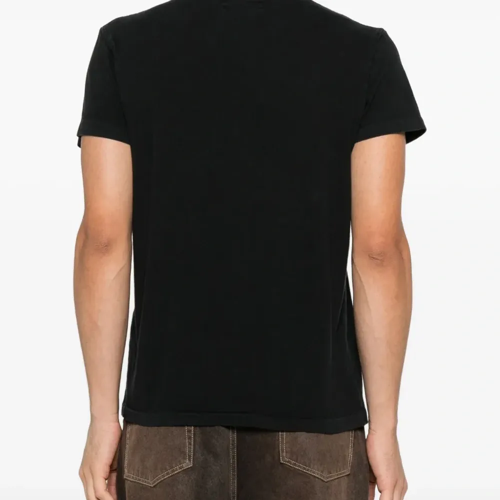 Футболка с круглым вырезом