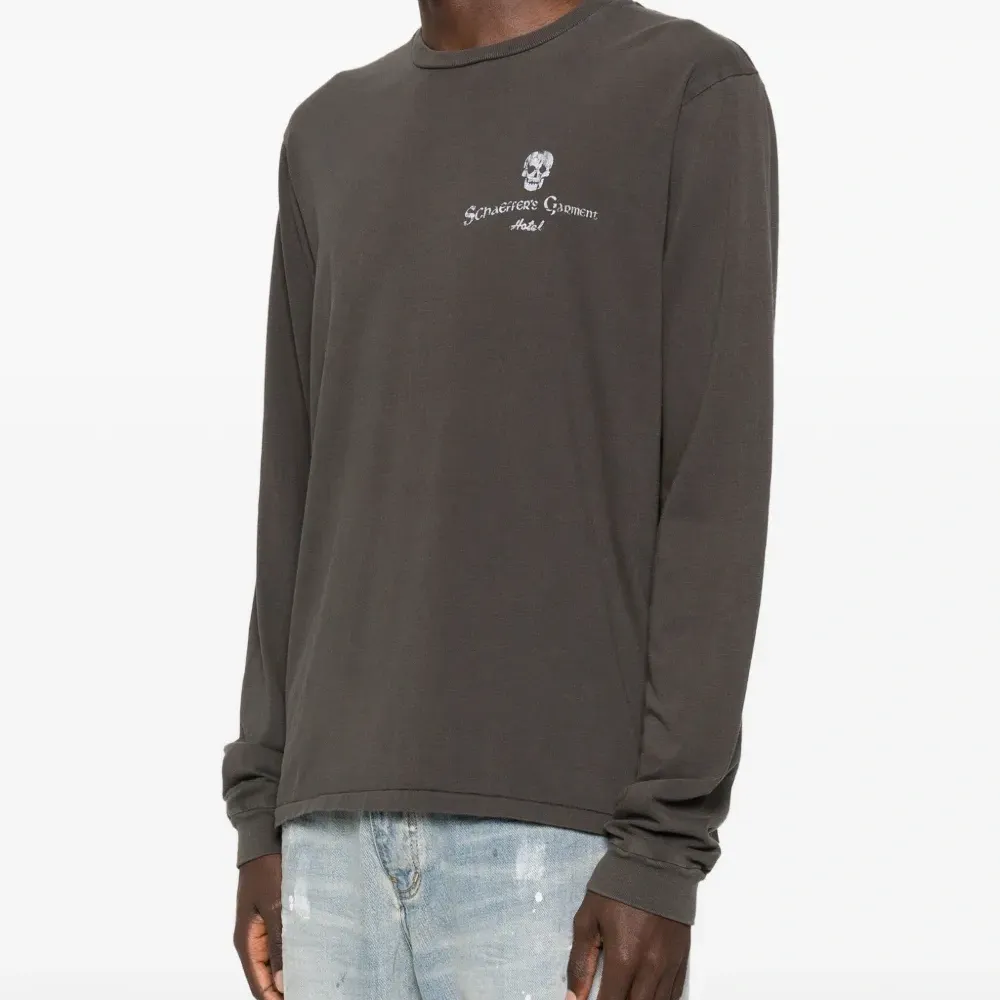 Толстовка с графичным принтом