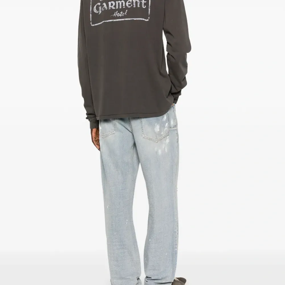 Толстовка с графичным принтом