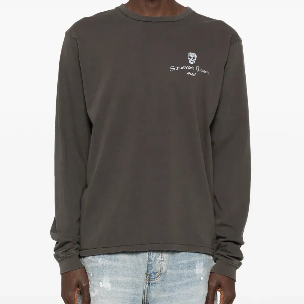 Толстовка с графичным принтом