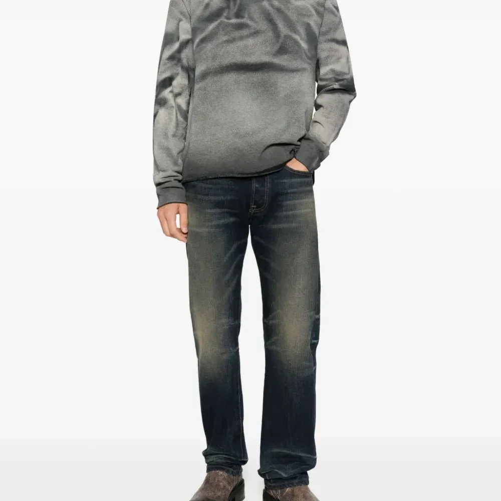 Толстовка с необработанными краями