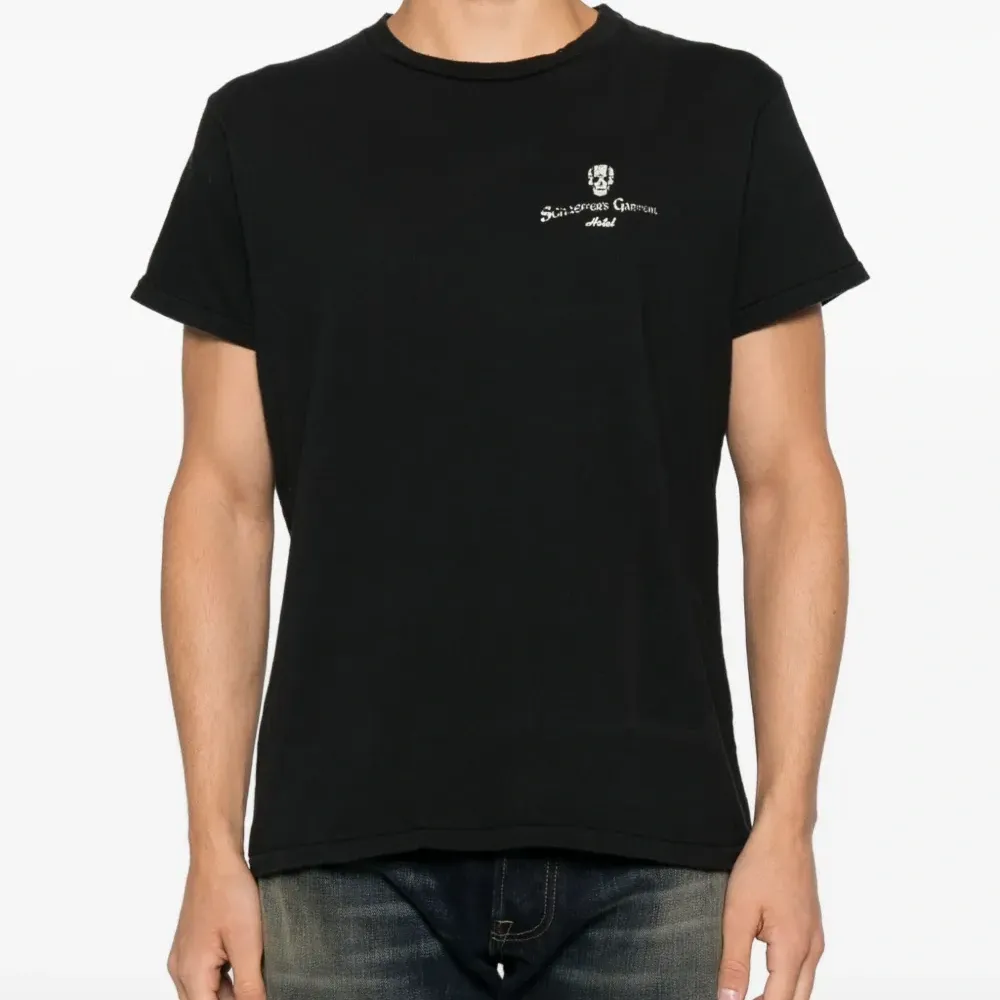 Футболка с круглым вырезом