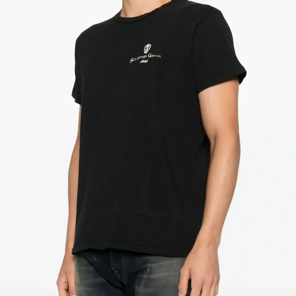 Футболка с круглым вырезом