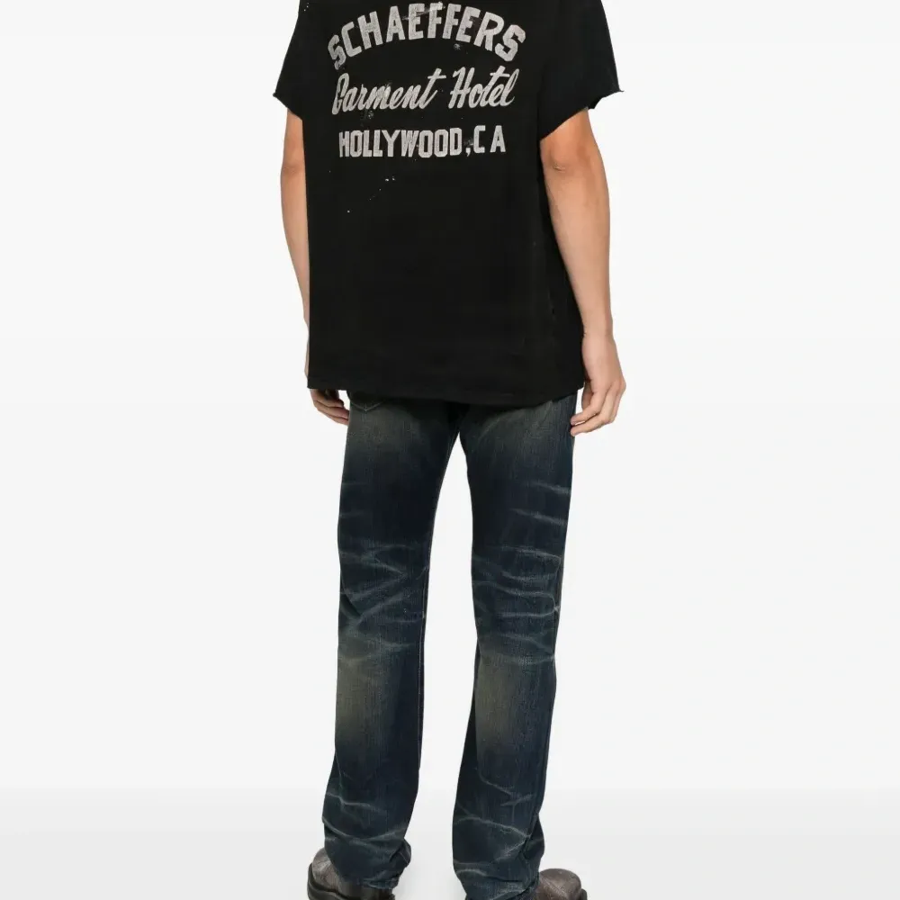 Футболка с круглым вырезом