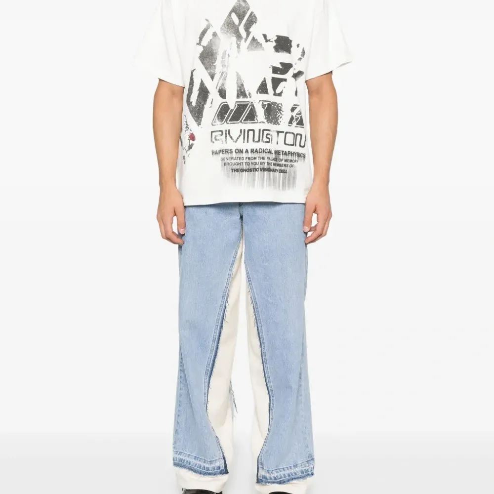 Футболка с графичным принтом