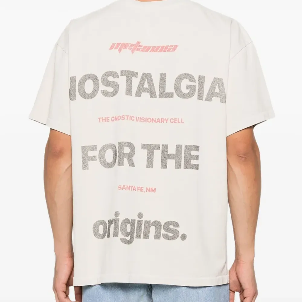 Футболка с круглым вырезом