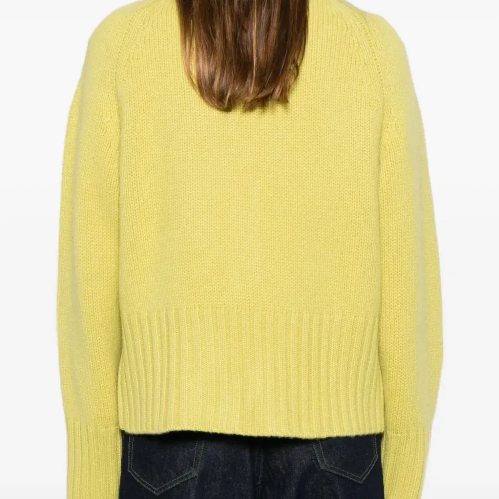 Кардиган на пуговицах Кардиган на пуговицах