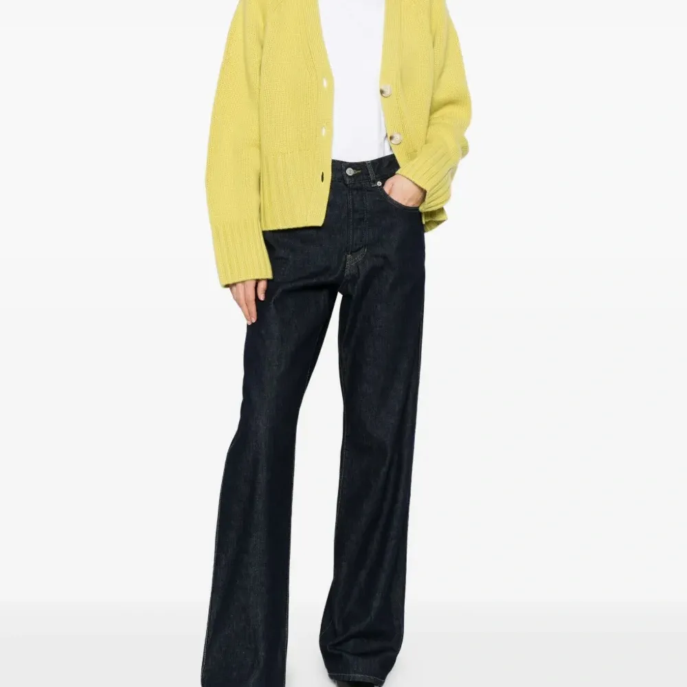 Кардиган на пуговицах Кардиган на пуговицах