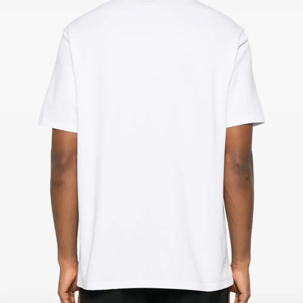 Футболка с круглым вырезом