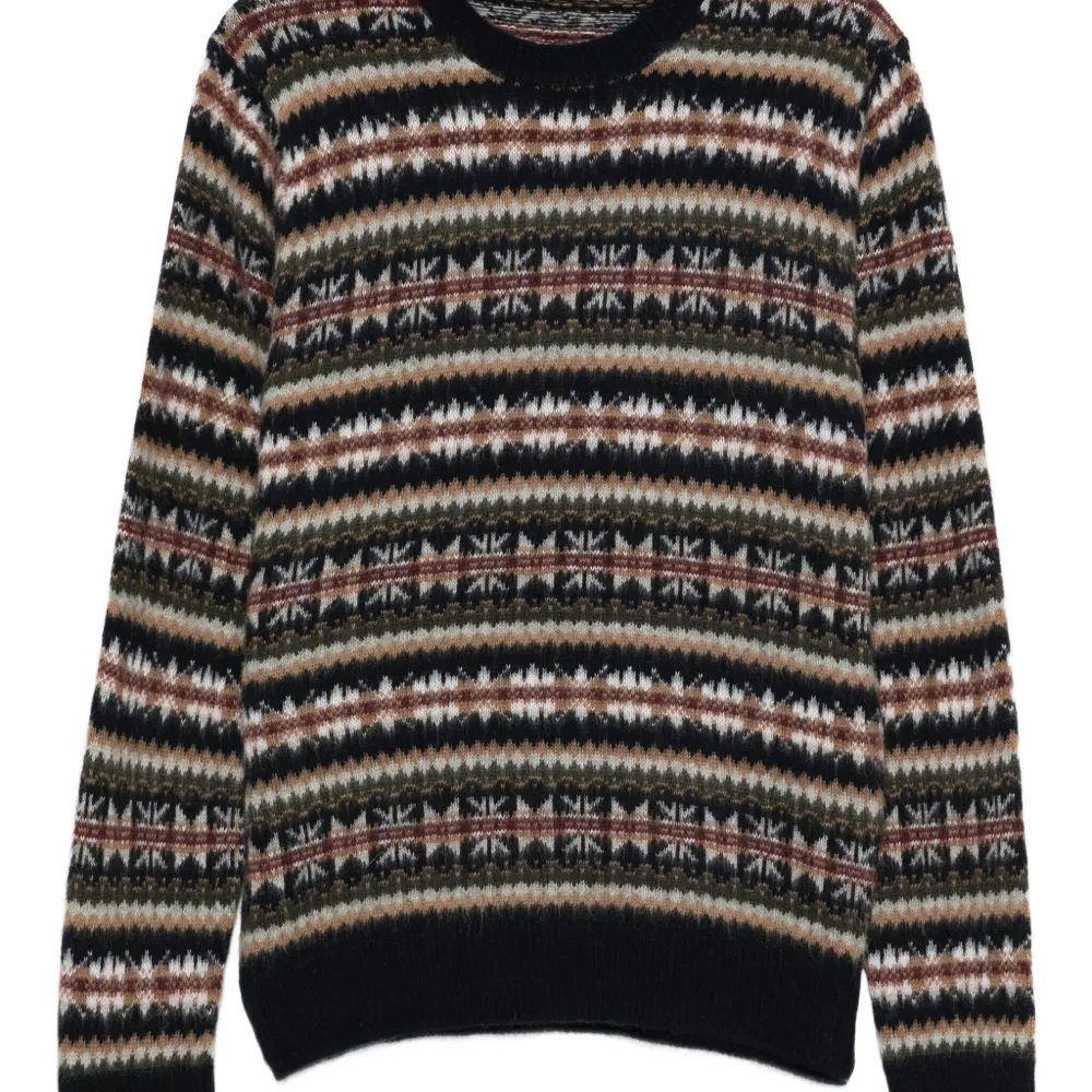 Свитер с узором