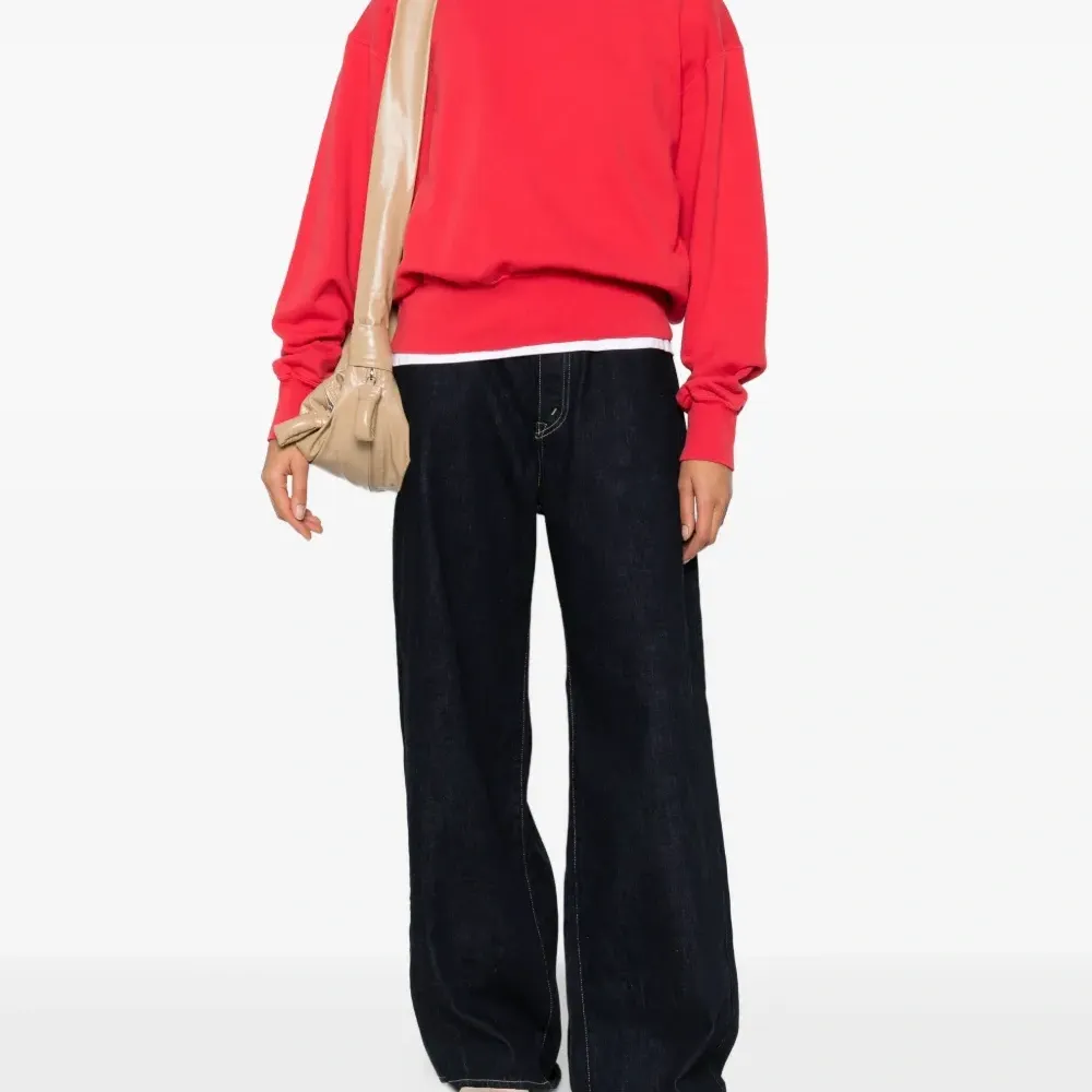 Толстовка с круглым вырезом