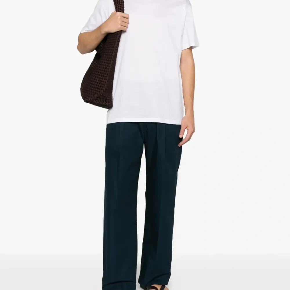 Футболка с круглым вырезом