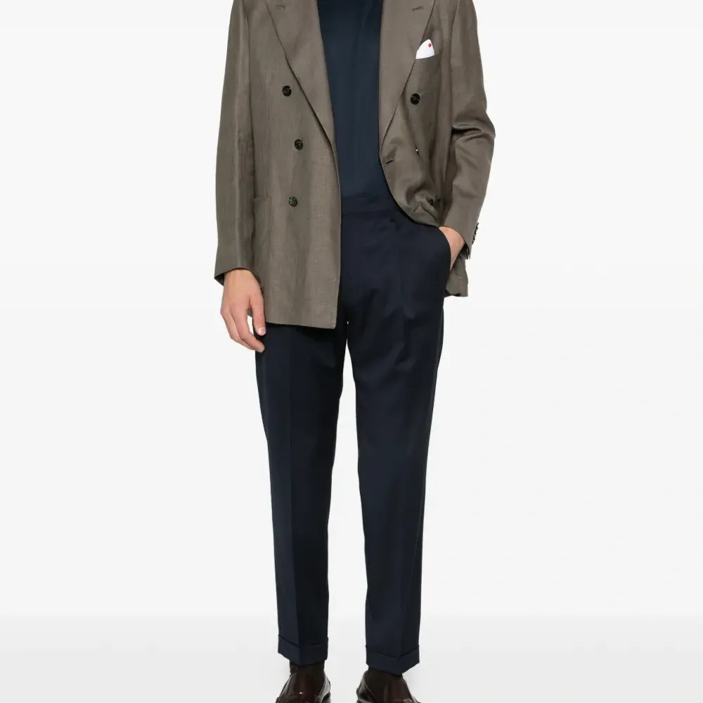 Футболка с круглым вырезом и короткими рукавами