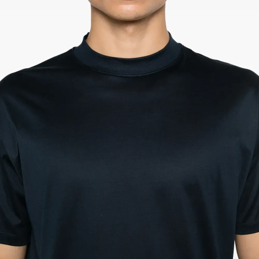 Футболка с круглым вырезом и короткими рукавами