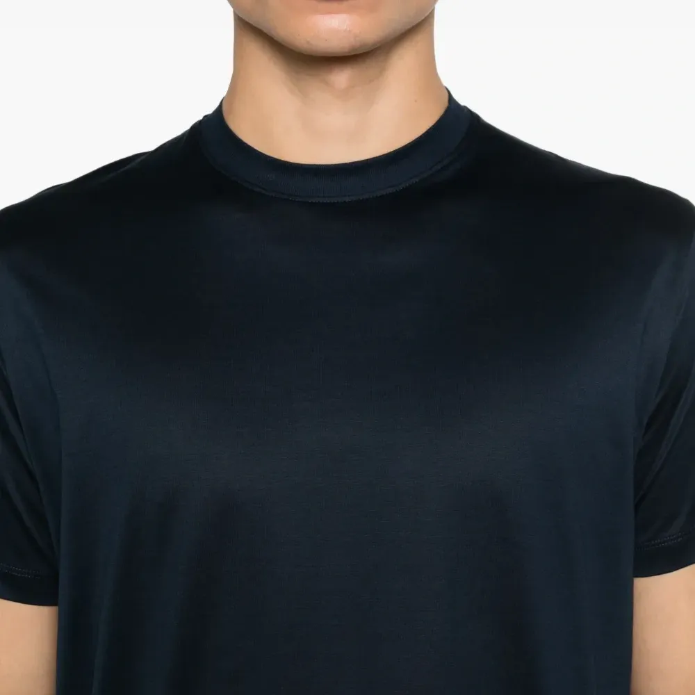 Футболка с круглым вырезом